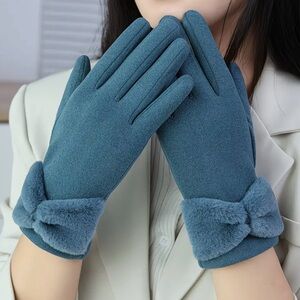 Elegant Blue Women's Fleece Winter Gloves with Bow Accent and Touchscreen